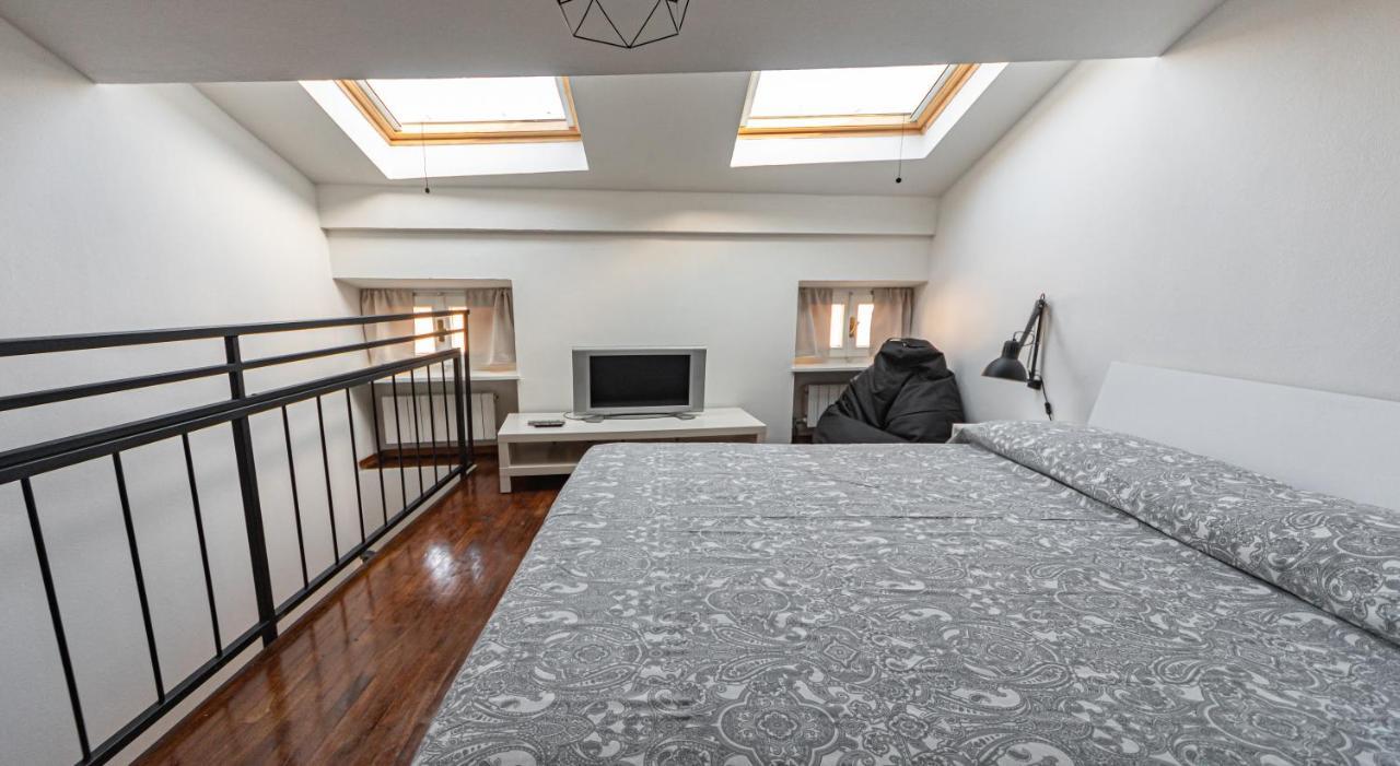 Sophia'S Loft Apartment Parma Bagian luar foto