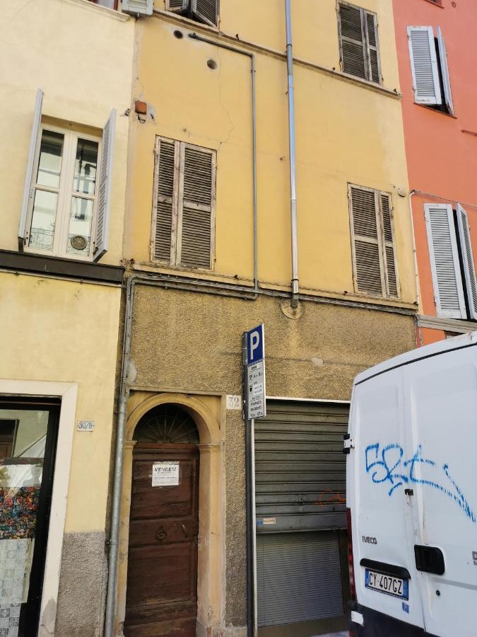 Sophia'S Loft Apartment Parma Bagian luar foto